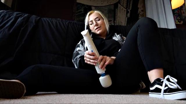 индианка: "я спокойно", а когда увидела этот член - чуть не убежала