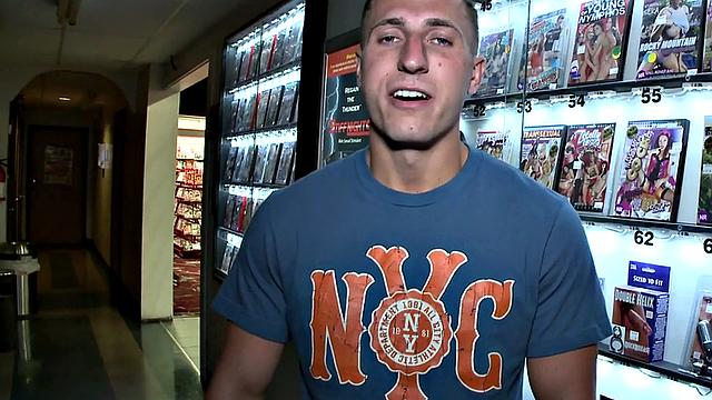 Real gloryhole straight guy fooled by bait