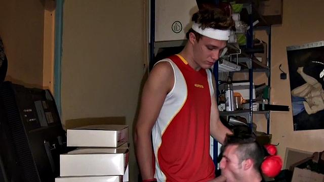 Amateur gay boxer with gloves fucks after cocksucking