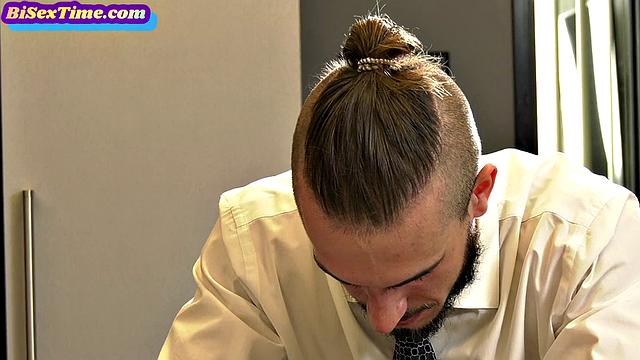 Stunning blondie doggystyled in 3some