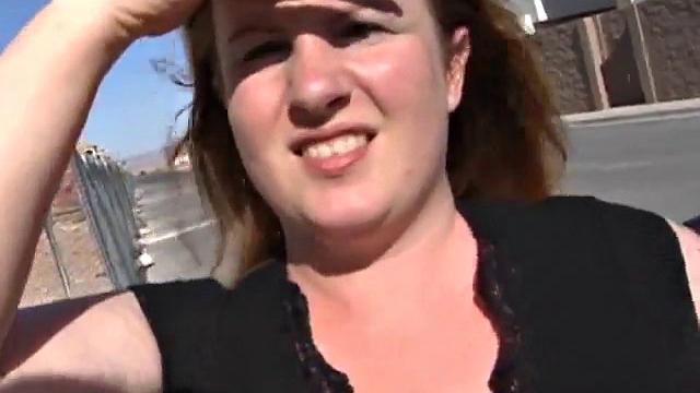 Pretty Nichole Gives an Oral