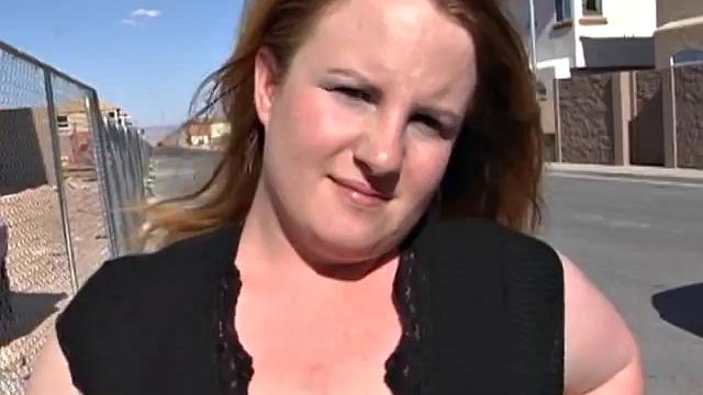 Pretty Nichole Gives an Oral