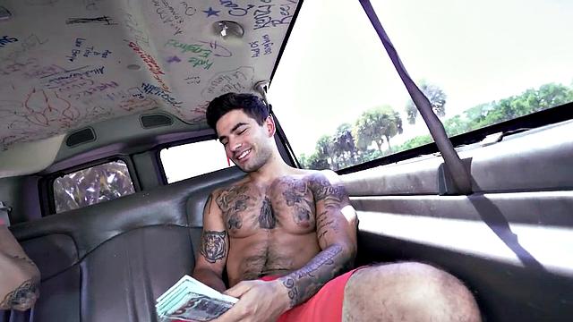 Str8 tattooed stud fucks muscled hunk in pickup for facial
