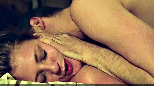 Наташа Анисимова жёстко сосёт как настоящая звезда