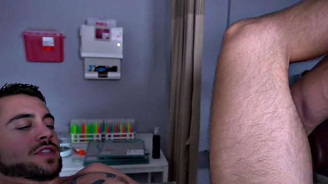 Bondage stud barebacked by muscled top after BJ cumshot