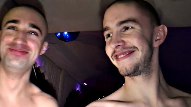 Swimming pool amateur studs enjoy anal on indoor pool