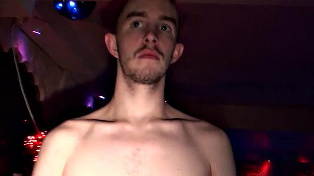 любители трахаются и лижут жопы у бассейна