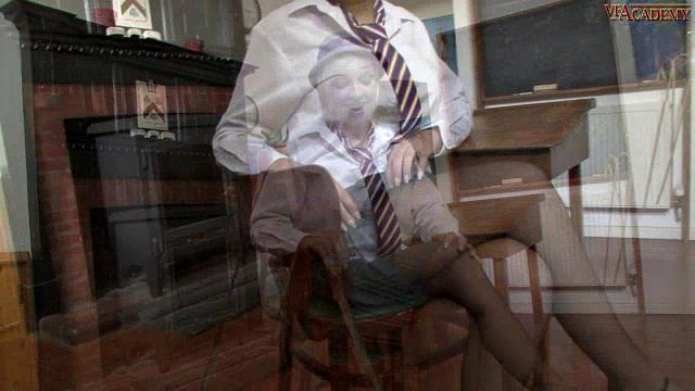 Scarlet Lovatt - Giving you a good view!