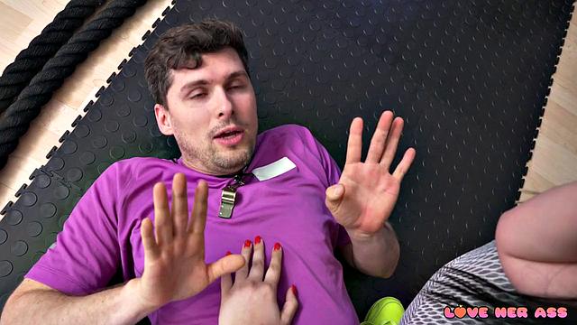 Thick Ass fucked in the gym