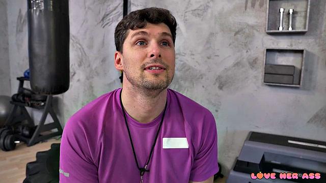 Thick Ass fucked in the gym