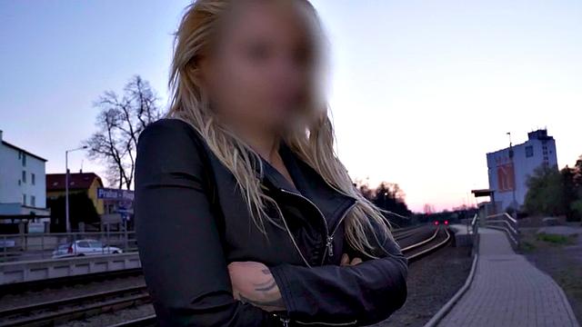 Big-titted babe picked up and pussy rammed in outdoor van