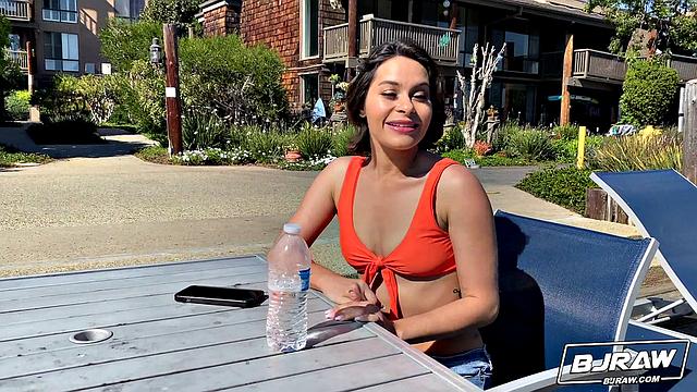 Nicole's Mouth Makes Nice