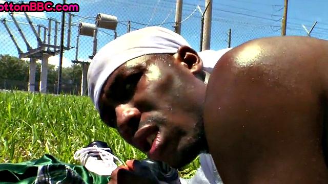 Real Black thug picked up and fucked outdoors