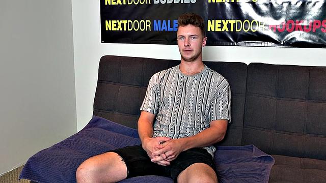 Amateur solo with hairy cock wanks rod on casting