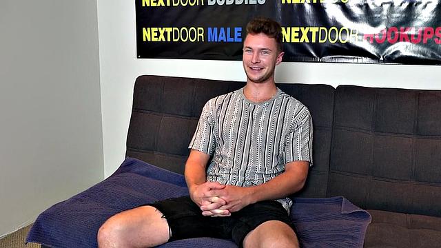 Amateur solo with hairy cock wanks rod on casting