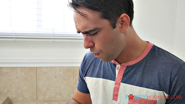 Sexy Teen Bailey Brooke catches her stepbrother masturbating