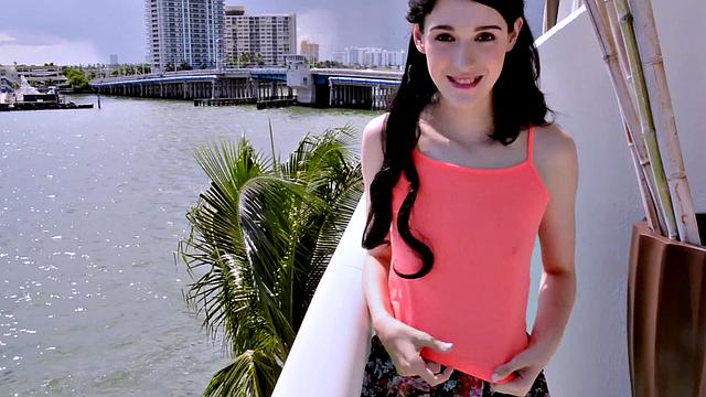 Toe-sucking Beauties