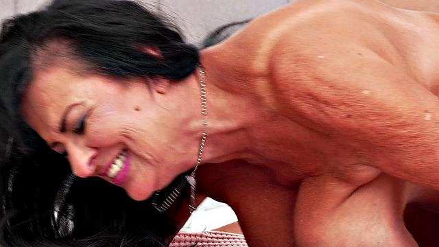 Mona's tits get glazed