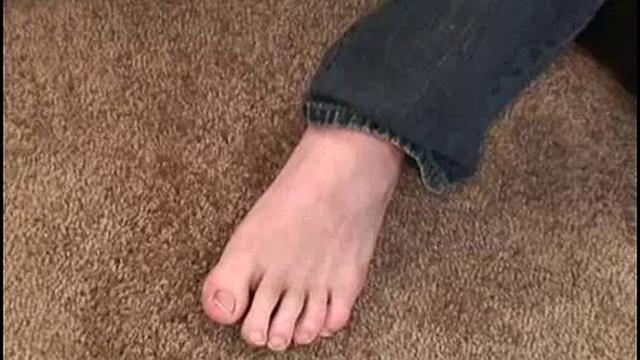 At 31 years old, 5' 11", and 180 pounds, this hunky construction worker is built to please. Masculine but humble and down to earth, Alan makes his living doing masonry work, but would like to get into straight porn.