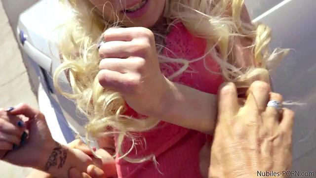 Bounty Hunters - Piper Perri - S1:E3