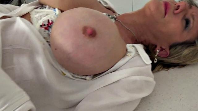 Watching Aunt Sonia Squirt Hard!