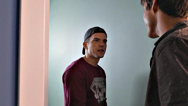 Cocksucking studs bred by tattooed stud in threeway