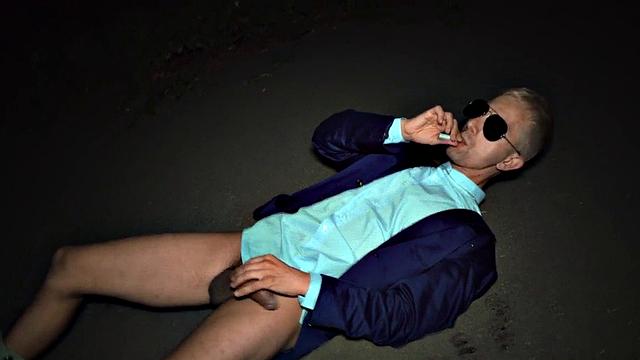 Masked sub throatfucked by maledom