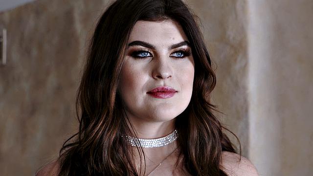 Bracefaced Date Loves To Suck