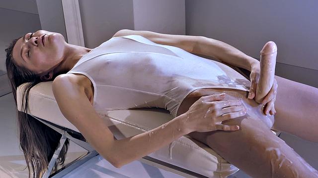 Ballerina Mia Receives Cock Really Cums