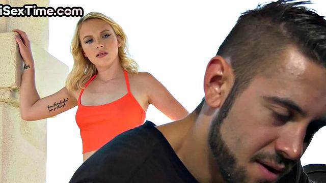 Bisexual babes enjoy groupsex with Bi guys