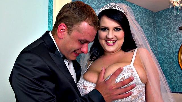 Honeymoon of Hooters