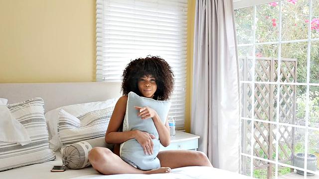 When Selfies Lead to Pleasure