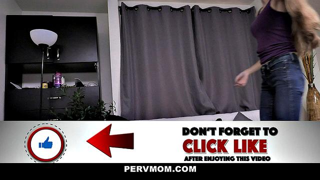 Cumming in Stepmom's Panties