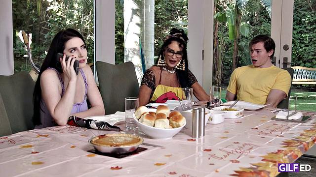 Thanksgiving GILFing