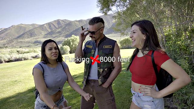 Luna Natalie - 3rd Wheel