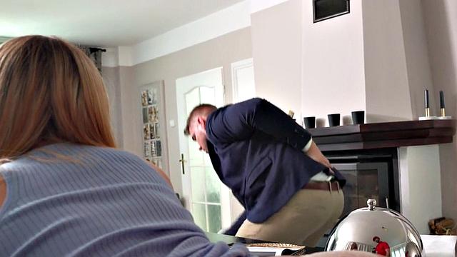 Busty hostel nympho got cuntsmashed by receptionist