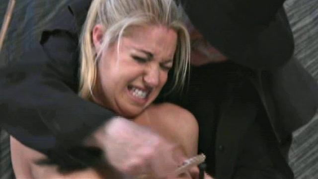 блондинка холли стивенс встряла на стуле: дед выдает мастер-класс по порке