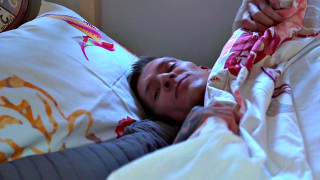 Hostel roommates passionately ride and suck in 3some