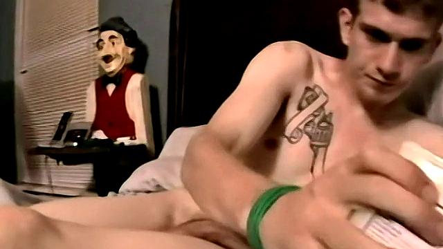 Well-Endowed Straight Boys Enjoy Frotting - Eskimo