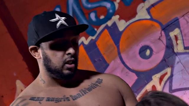 British Babe Leyla Morgan Rides It Well