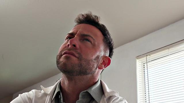 Cutie babe deepthroating doctor's dick