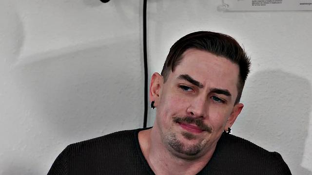 Cutie babe deepthroating doctor's dick