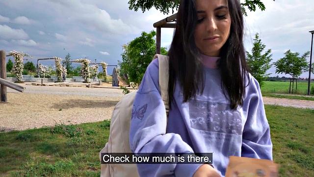 Public 21yo babe in upskirt picked up and fucked outdoors