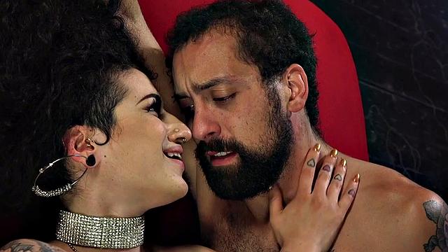 Femdom MILF pegs and humiliates her sub in 3some