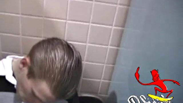Christian Masturbates In Toilet