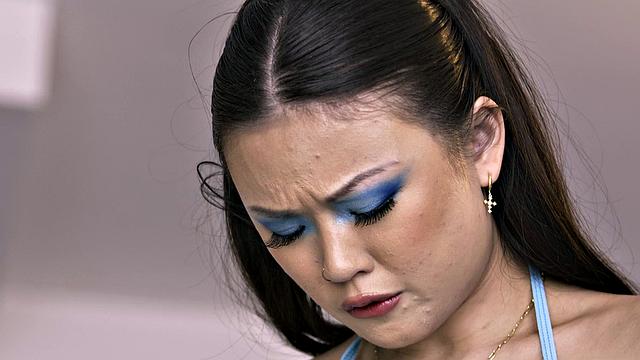 лулу чу мечтает обогнать футу-член мачехи конни, кто тут главный хвастун