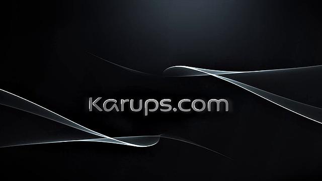 брюнетка забыла про ужин - секс-игрушки на столе важнее