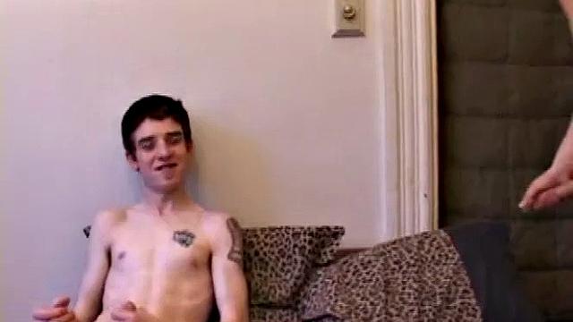 These three horny guys hook up for a hot threesome. They each get a taste of the other's dick, and Rick Waters ends up getting spit roasted by Mason Nite and Gunner Raines. Gunner is the first to blow.