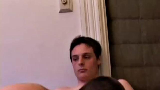 три возбужденных парня жарко трахают друг друга и обливают рика спермой