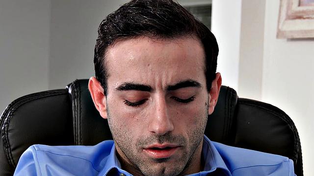 All Natural Carmen Caliente Gets Fucked In Office By Her Horny Stepbro